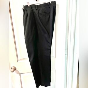 Men’s Black Dockers D3 Easy Khakis